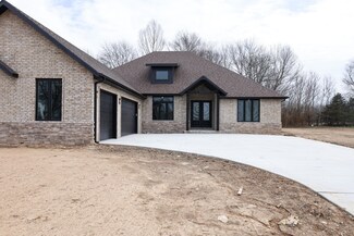 5006 S Briarwood Crossing Ct, Battlefield, MO 65619