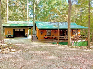 2490 N Dogwood Cir, Eckerty, IN 47116