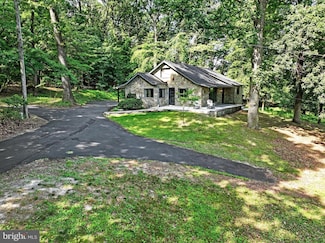 2570 Mount Zion Rd, York, PA 17406
