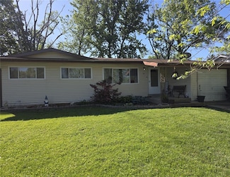 18 Mary Rose Ct, Hazelwood, MO 63042