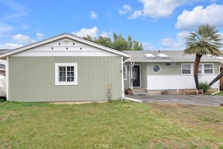8926 Swinton Ave, North Hills, CA 91343