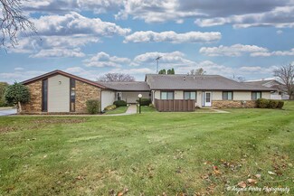 5202 Winslow Cir Unit A, McHenry, IL 60050