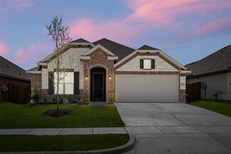 926 Madeline Ln, Cleburne, TX 76033