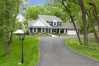 3017 Brooks Ln, Wayzata, MN 55391
