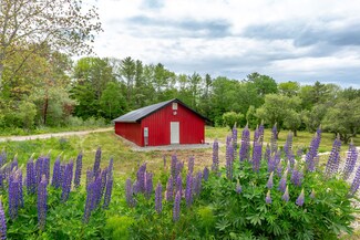 704 Gardiner Rd, Wiscasset, ME 04578