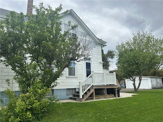 296 Canonicus St, Tiverton, RI 02878