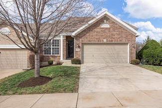 1711 Preston Centre Dr, Fenton, MO 63026