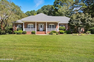 105 Franks Creek Cir, Hertford, NC 27944