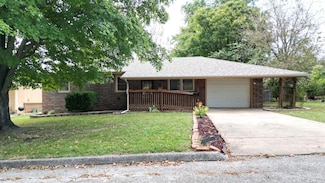 1208 E Austin St, Bolivar, MO 65613