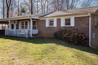 601 Gillespie St, Dobson, NC 27017
