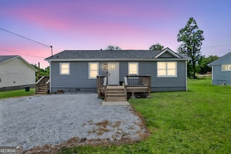 35 Savannah St, Newnan, GA 30263