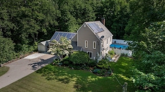 61 Northbridge Rd, Mendon, MA 01756