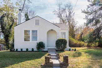 2216 Noon St, Staunton, VA 24401