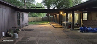 36 Honeysuckle Dr, Jackson, TN 38301