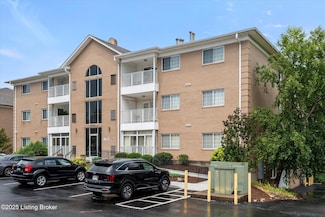 8505 Atrium Dr Unit 301, Louisville, KY 40220