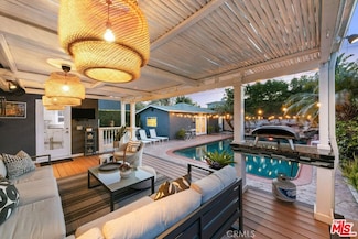 7403 El Manor Ave, Los Angeles, CA 90045