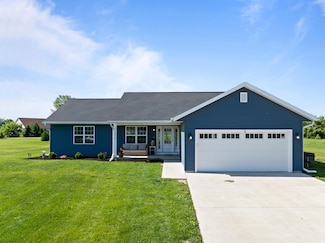 1618 Whispering Pines Dr, Delavan, WI 53115