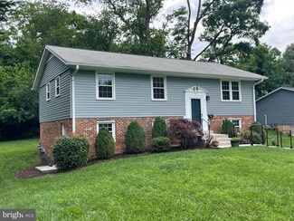 6027 Brook Dr, Falls Church, VA 22044
