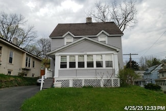 100 Charmouth Dr, Syracuse, NY 13207