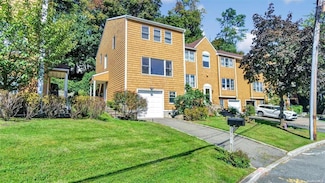 24 Herb Hill Rd, Glen Cove, NY 11542