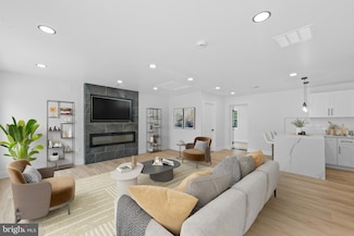 832 Orchard Ave, Southampton, PA 18966