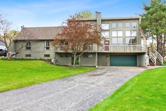 2 Schober Dr, Cary, IL 60013