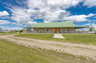 2651 N 16th Rd, Worden, MT 59088