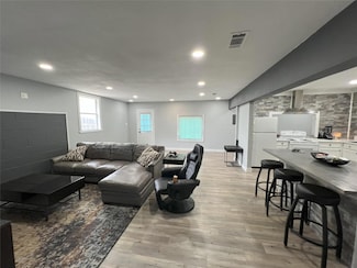 128 Skyview Terrace Unit B, Leander, TX 78641