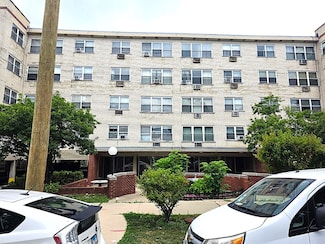 6040 N Troy St Unit 306, Chicago, IL 60659