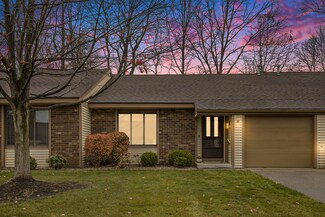 473 Oak Ln, Holland, MI 49424