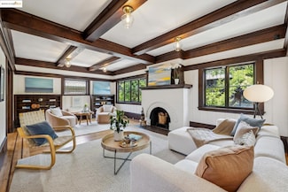 2945 Magnolia St, Berkeley, CA 94705