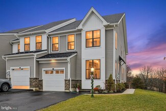 17 Tamarack Cir, Norristown, PA 19403