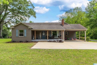 1904 Walnut St, Centreville, AL 35042