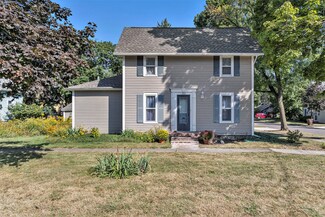 702 W Green St, Marshall, MI 49068