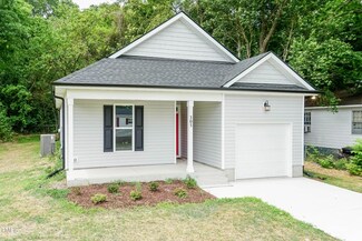 809 E Edgerton St, Dunn, NC 28334