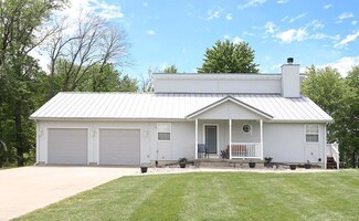 35 Harbor Dr, Shattuc, IL 62231
