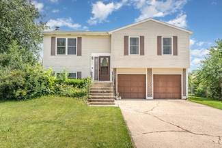 435 Navajo Ct, Bolingbrook, IL 60440
