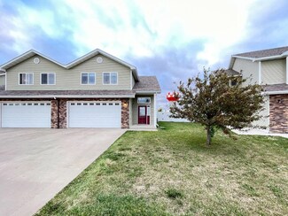 2330 14th St NW, Minot, ND 58703