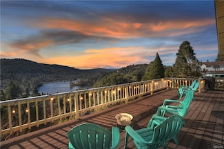 404 Darfo Dr, Crestline, CA 92325