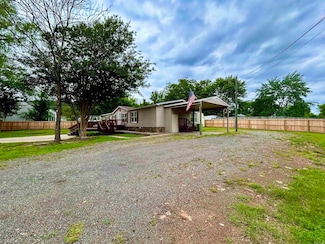 579 H St, Clinton, AR 72031