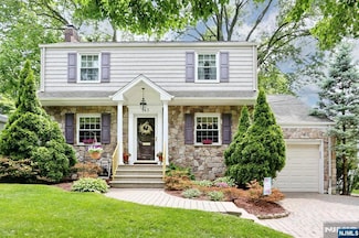 145 Concord Dr, River Edge, NJ 07661