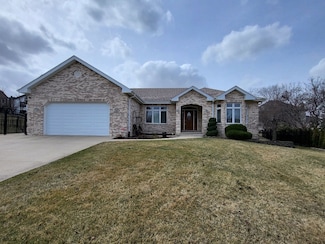 10 Jaymia, Lemont, IL 60439