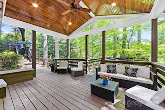 3329 Winnipeg Cir, Charlotte, NC 28210