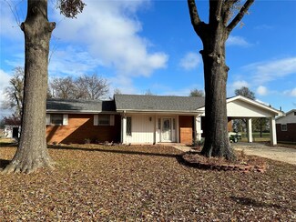 608 Carroll St, Sikeston, MO 63801