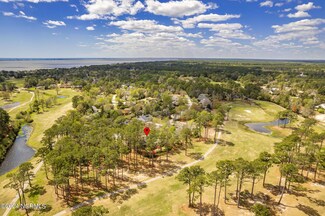117 Fairway Dr E, Morehead City, NC 28557
