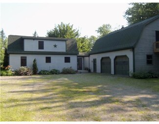 810 Lebanon Rd, Winterport, ME 04496