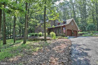 1239 Kuhn Rd, Boiling Springs, PA 17007