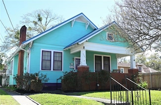 4427 Demontluzin St, New Orleans, LA 70122