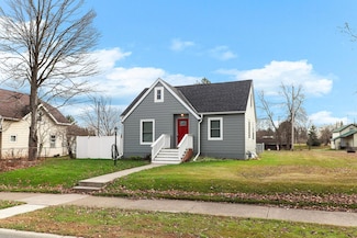 405 1st St, Sandstone, MN 55072