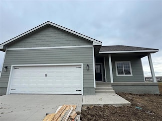 223 Manor Dr, Osceola, IA 50213